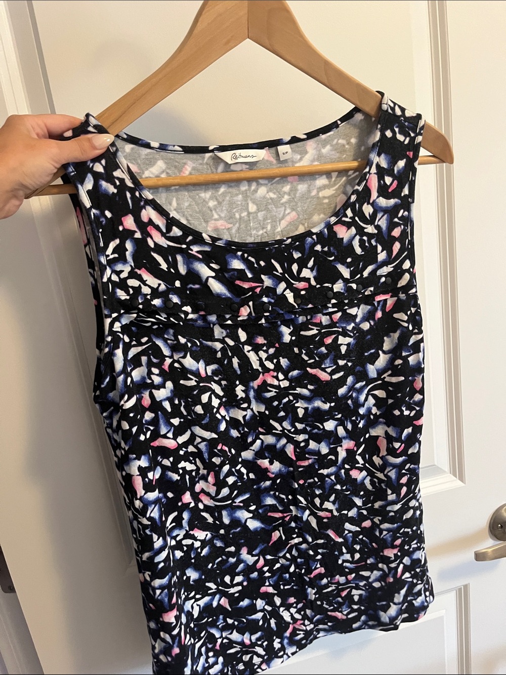 Reitmans Black Tank Top with Pink and Blue Abstract Print